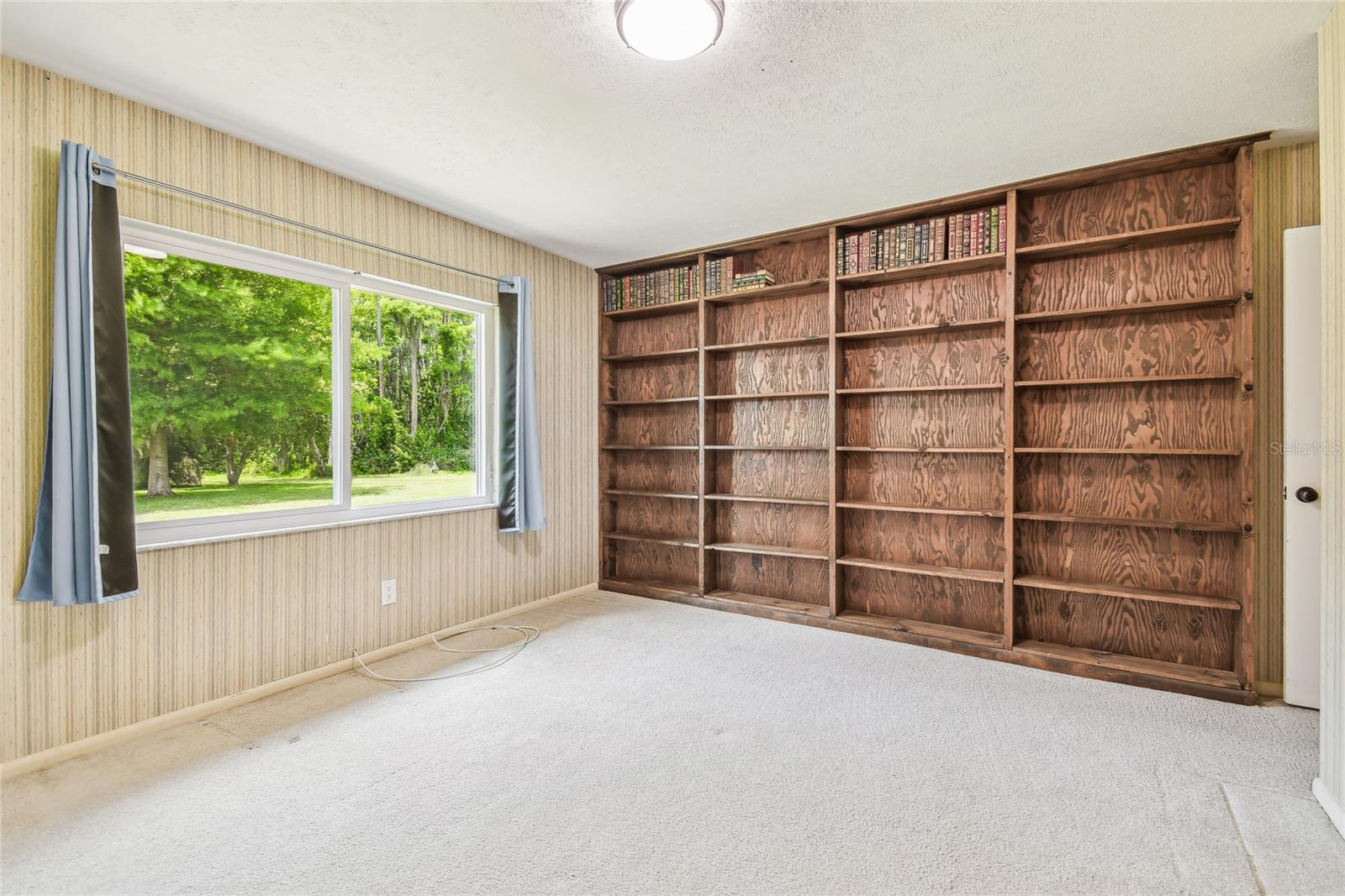 Library/Den/Office/Flex Space