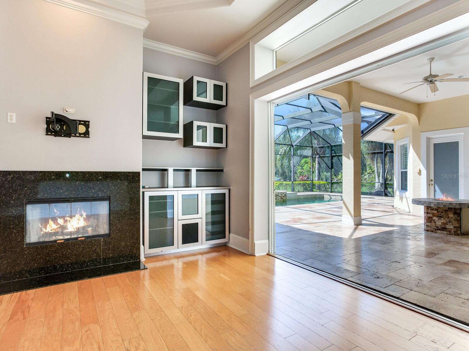 Great Room - Patio / Pool