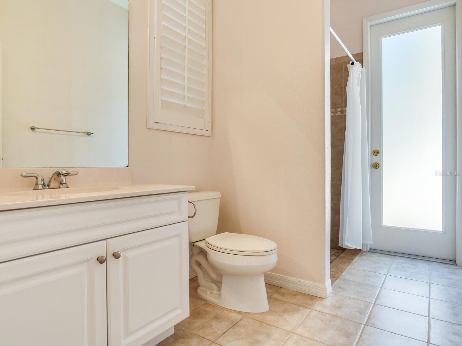 Pool Bath (also serves Guest Room)