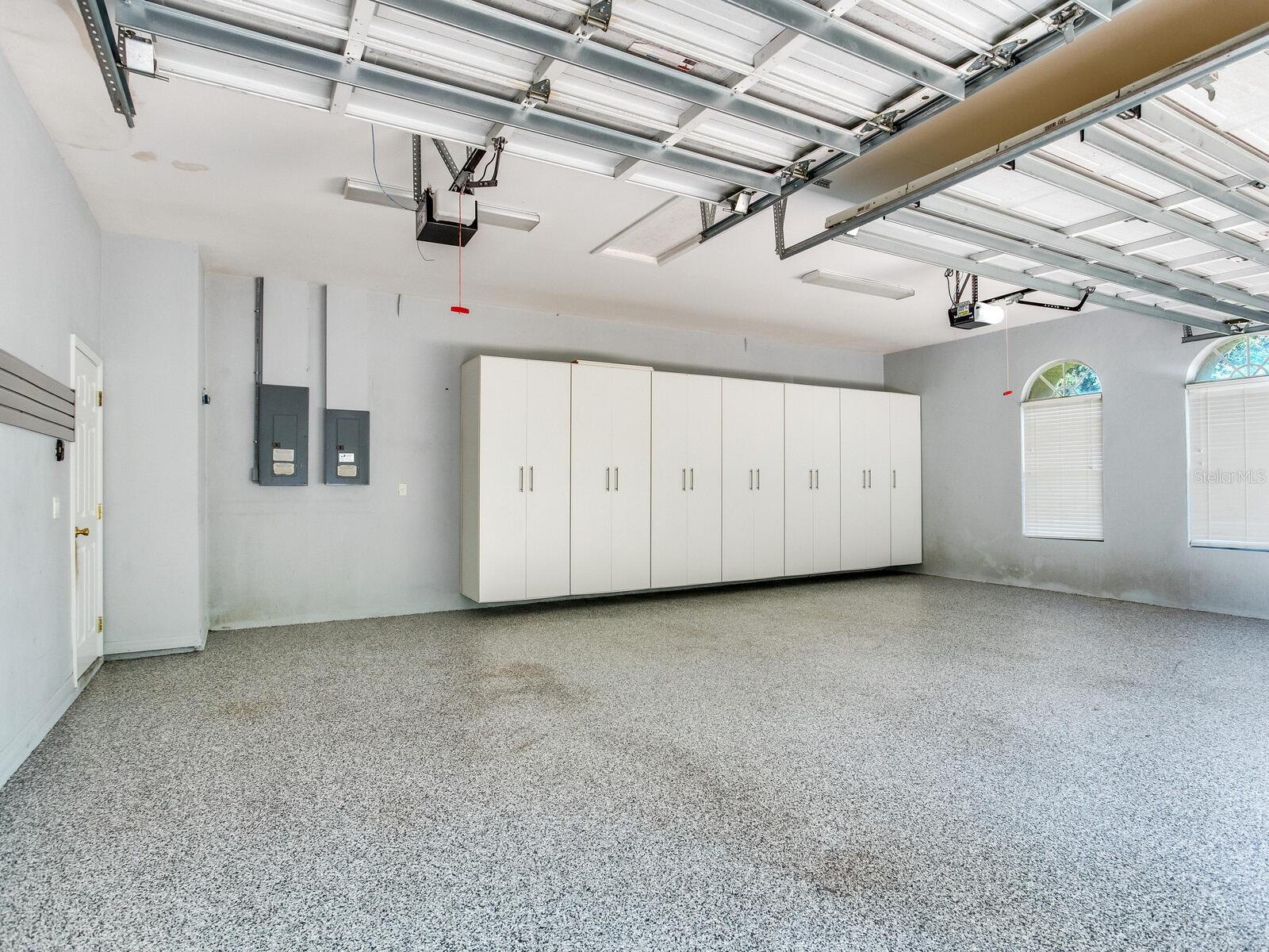 3 Car Garage