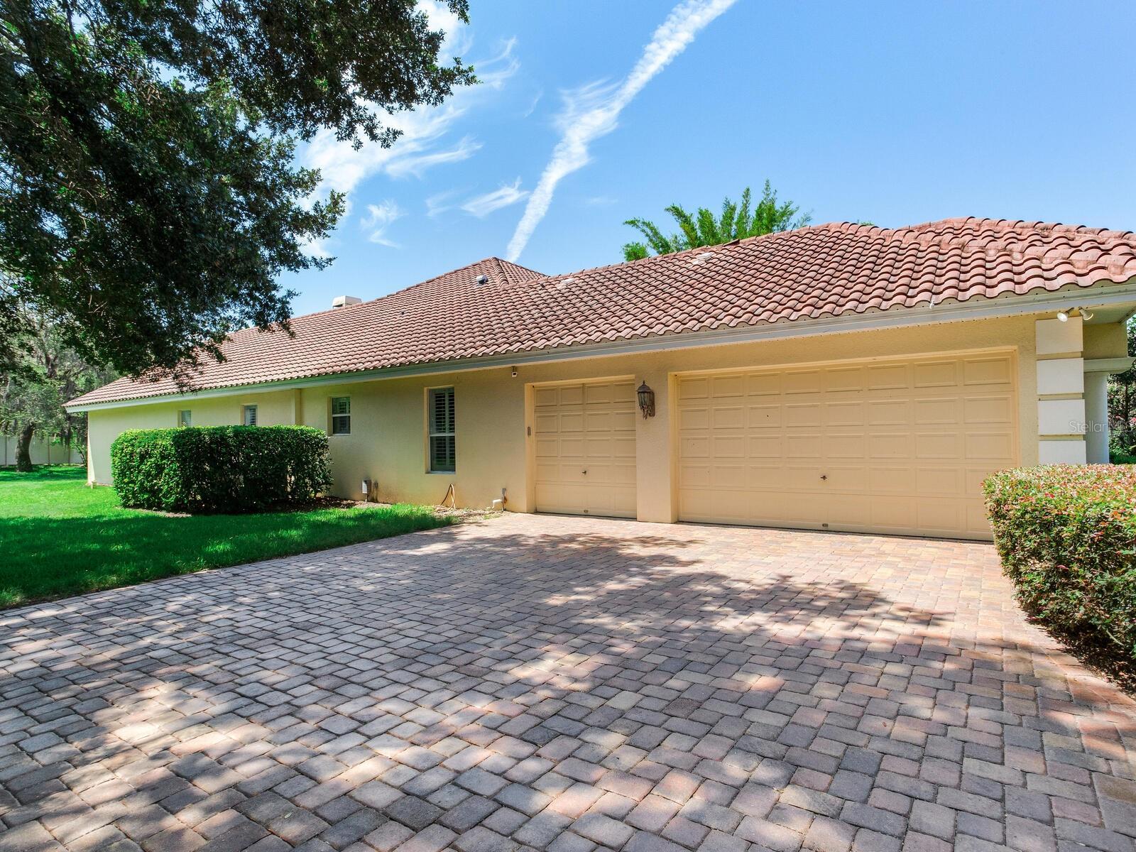3 Car Garage