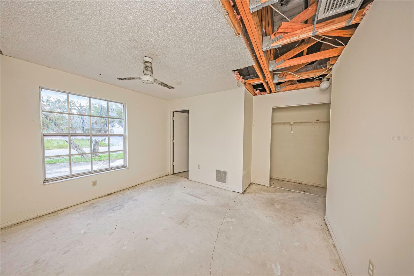 Master Bedroom - Reverse View