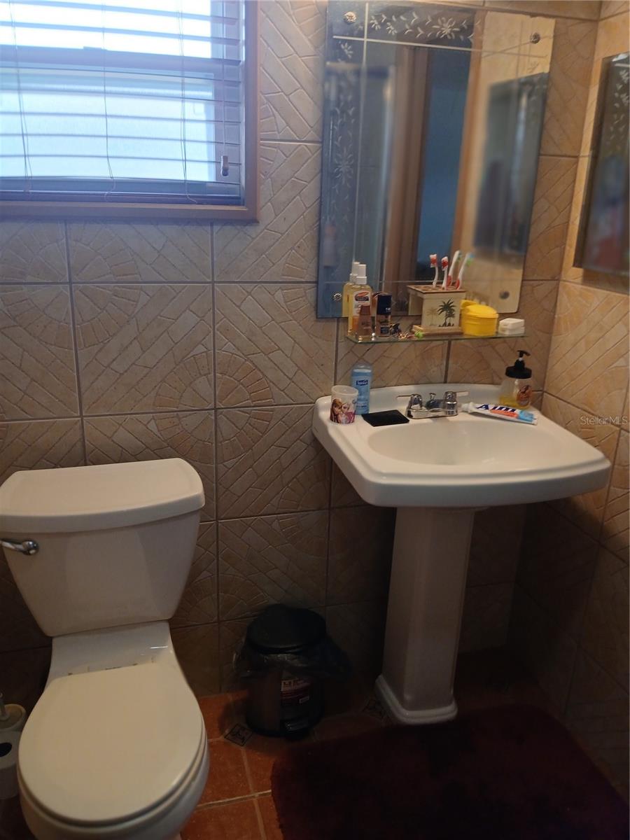 EN SUITE BATHROOM