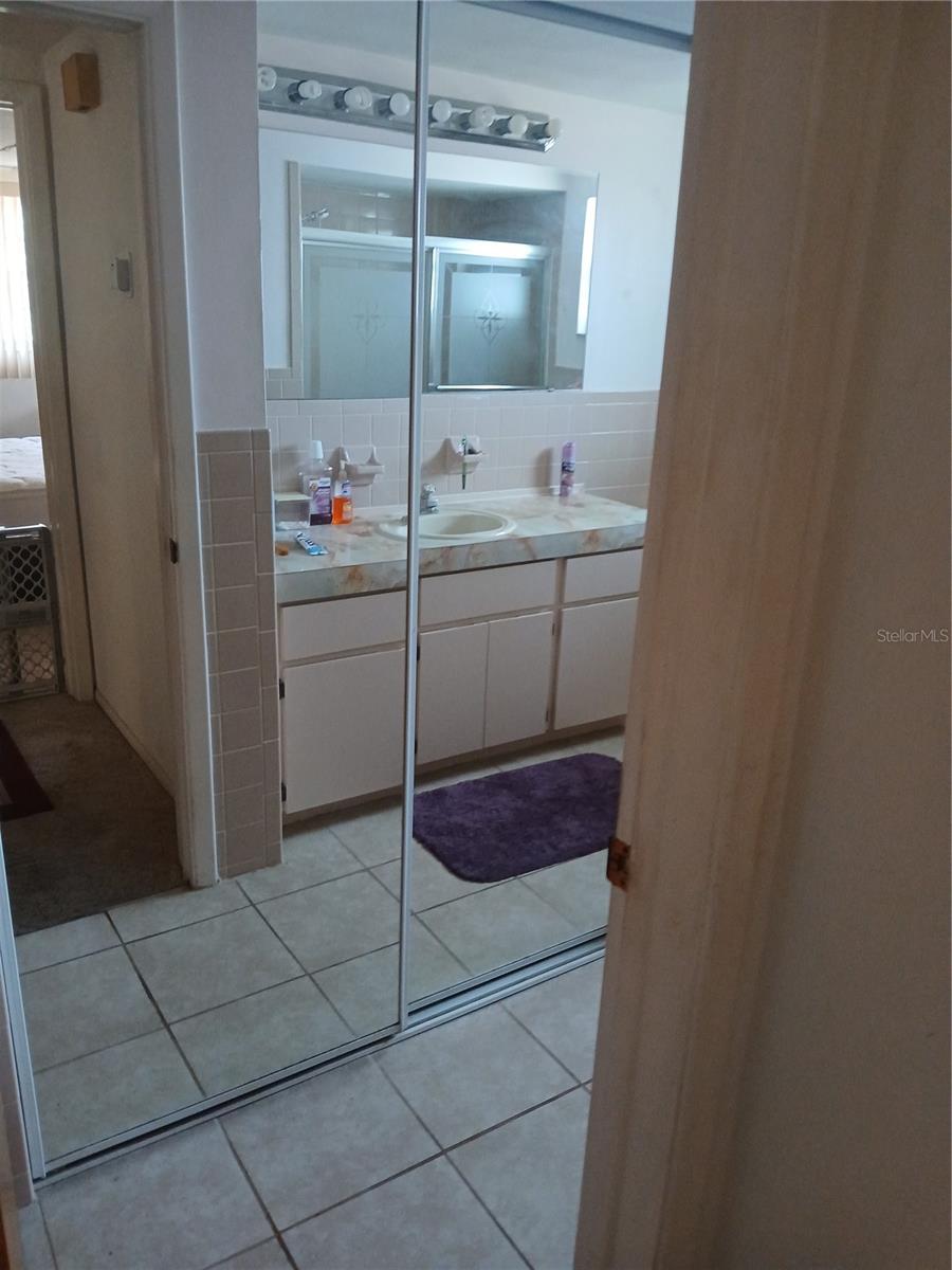 CLOSET IN 2ND BATHROOM