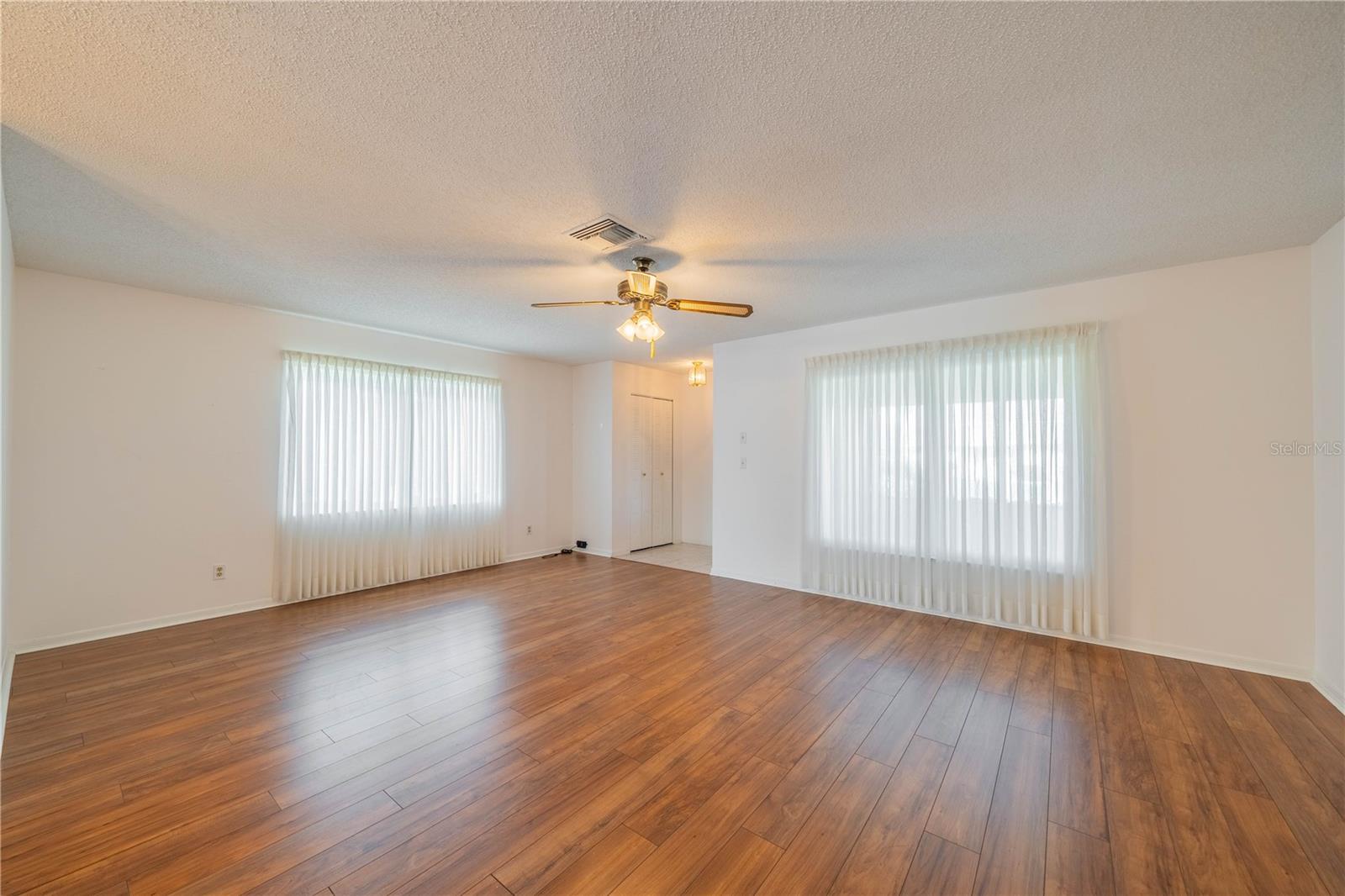 Living Room (towards front door)