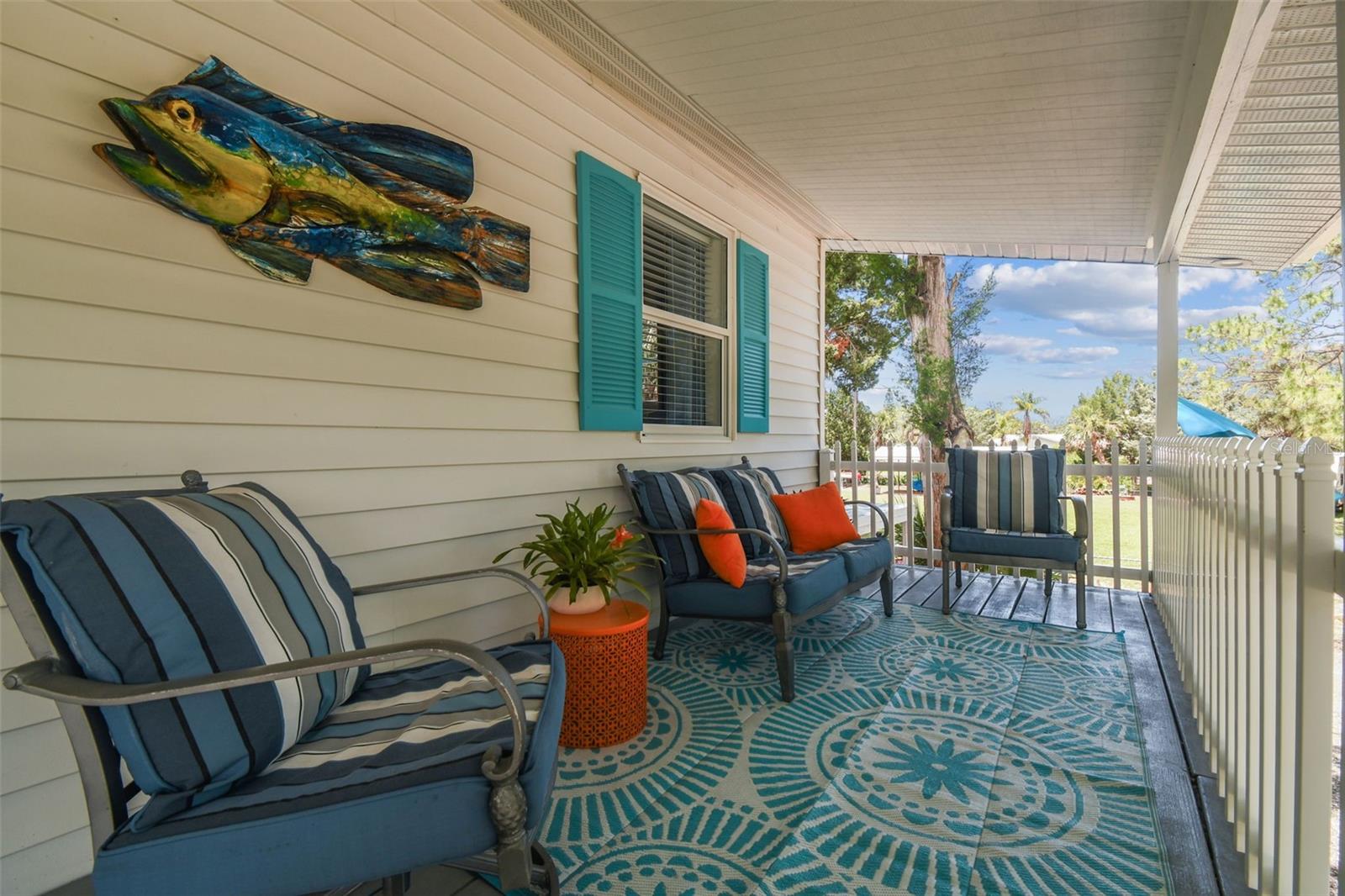 Huge Front Porch perfect for that evening Tea