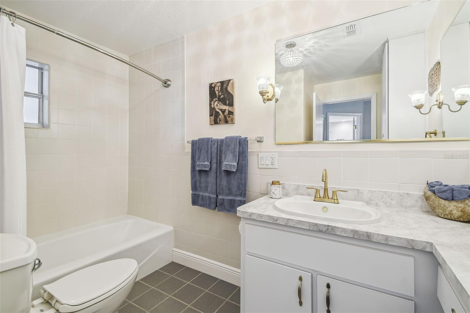 Hall Bath Secondary Bathroom