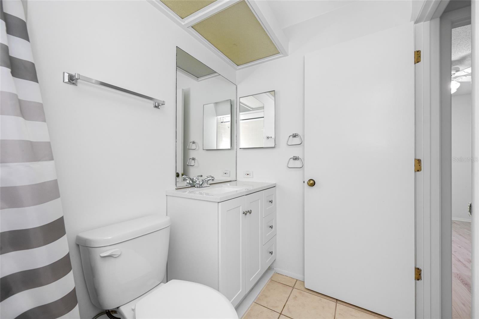 2nd / Guest Bathroom