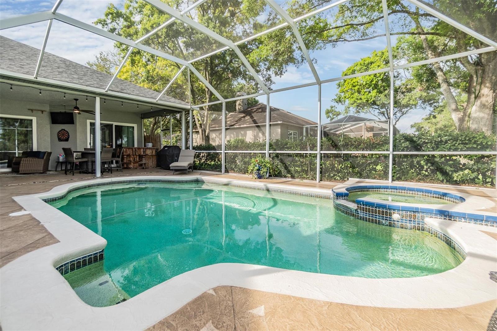 Screened pool w/ golf course view!