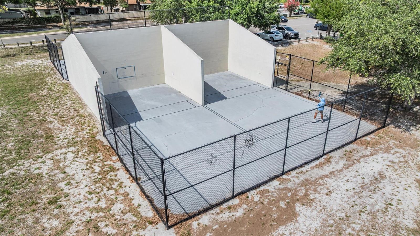 Racquet ball