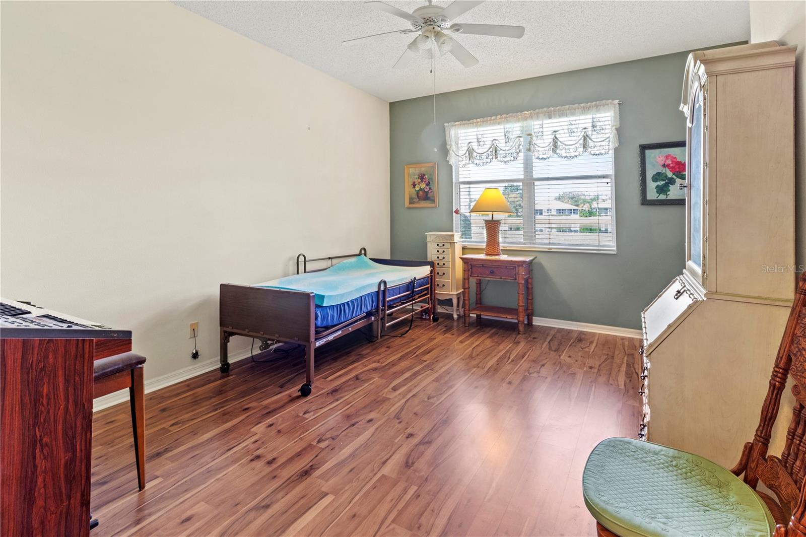 Main bedroom