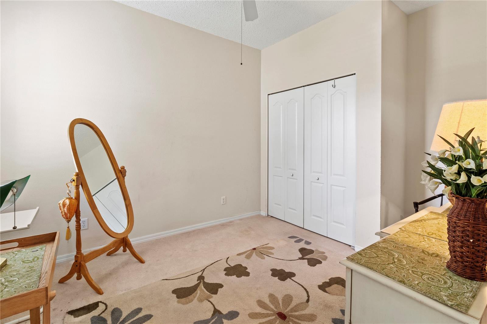 2nd bedroom