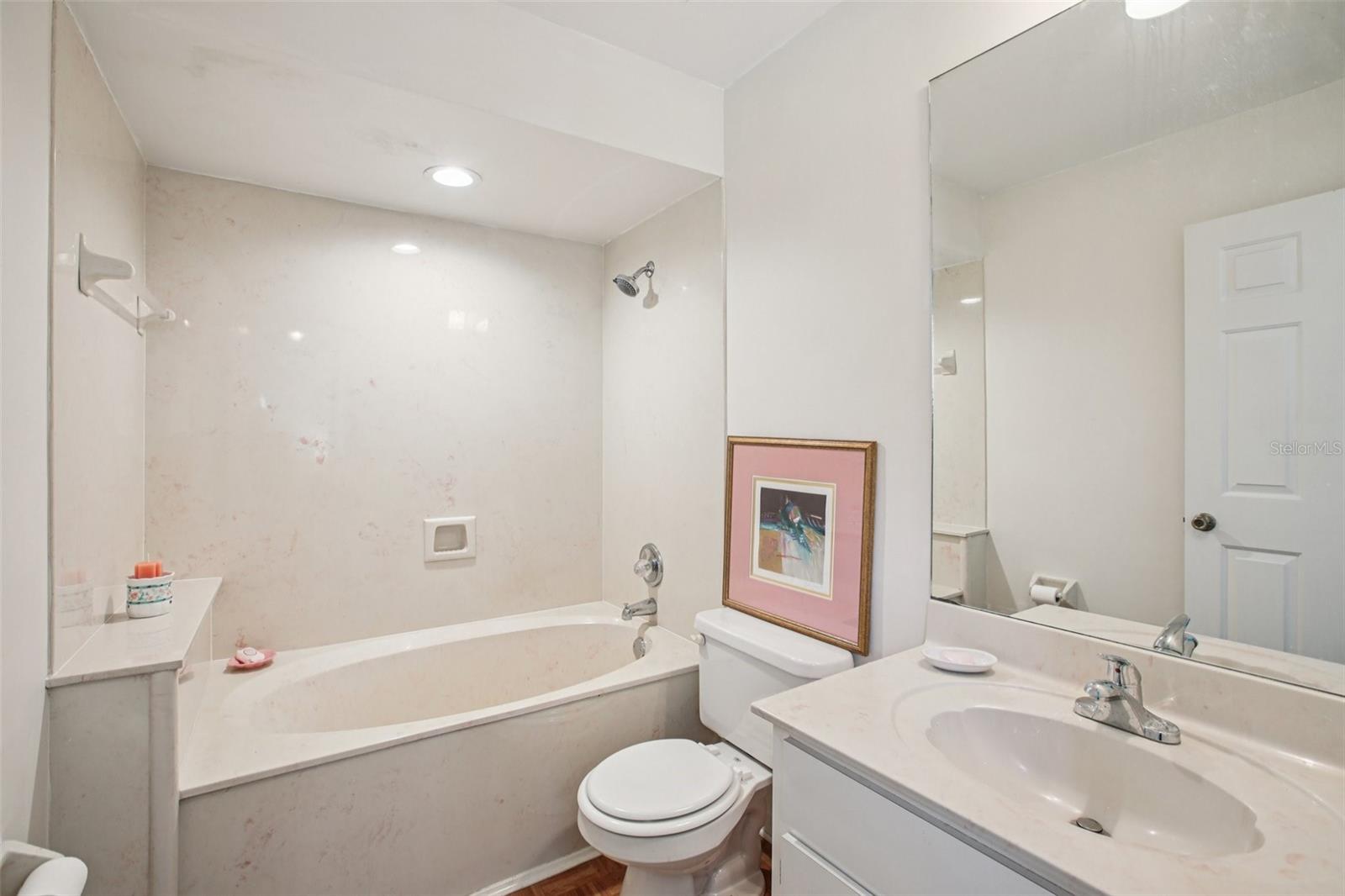 Bedroom 2 Bathroom