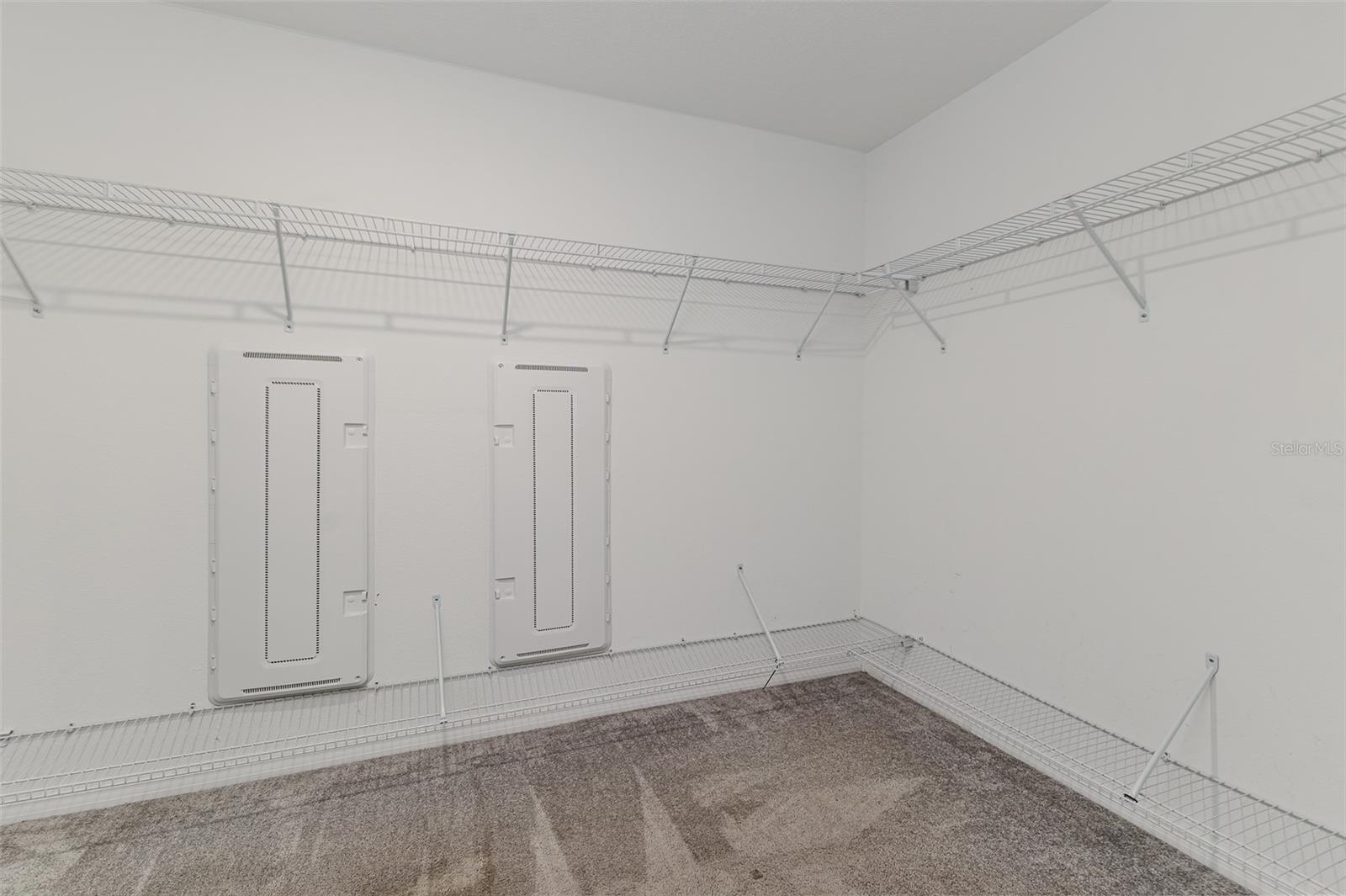 Walk in closet