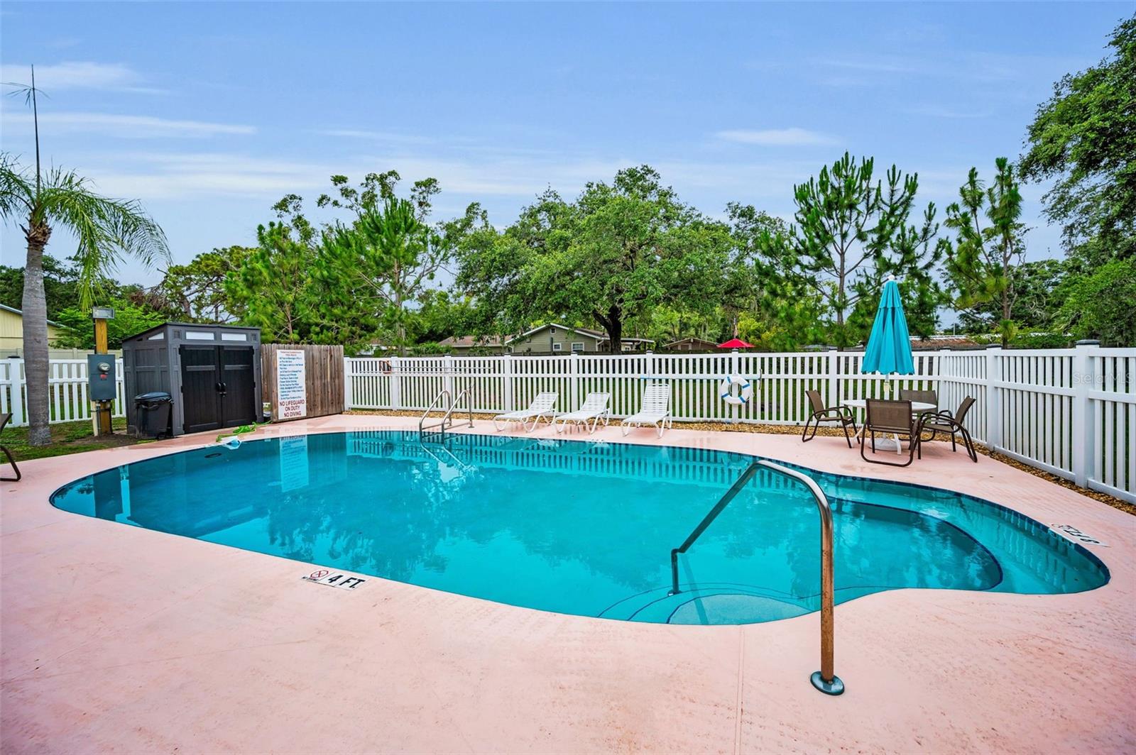 Ready to take a dip in the commiunity pool?