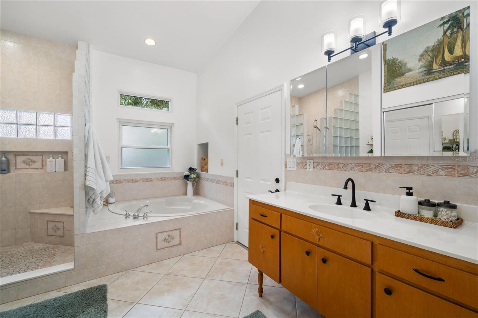 Master Ensuite