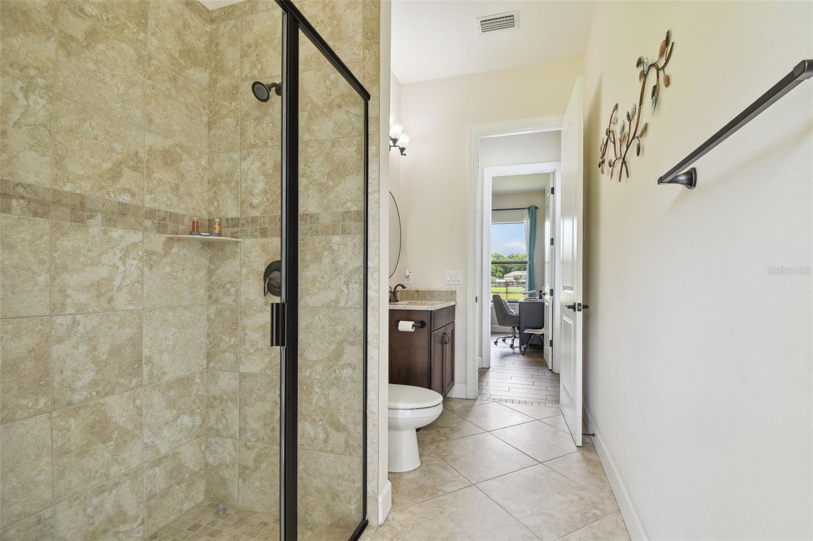 BATHROOM 3/POOL BATH