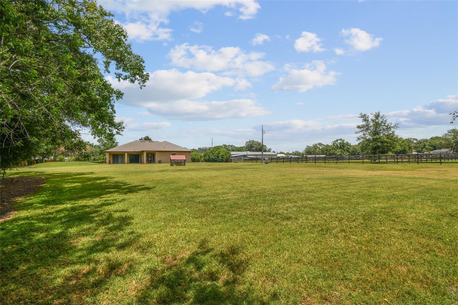 1.65 ACRES NO HOA NO CDD