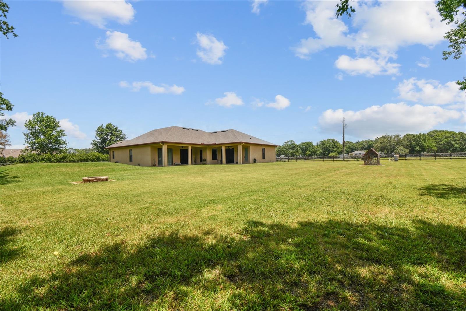 1.65 ACRES NO HOA NO CDD