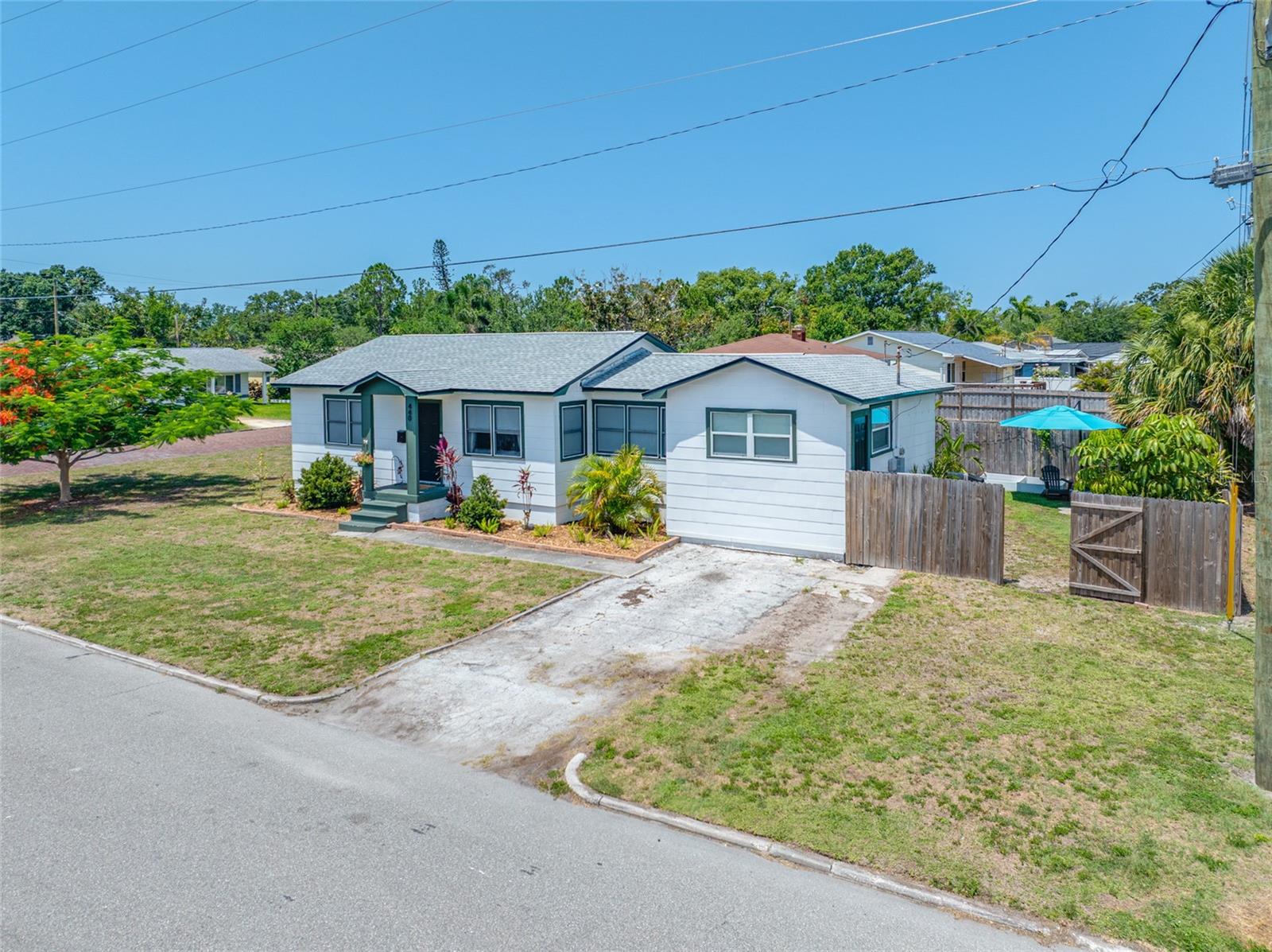 440 42ND STREET N, ST PETERSBURG, Florida 33713
