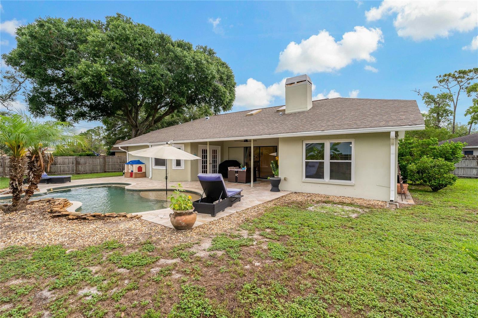 Back Yard / Pool / Lanai