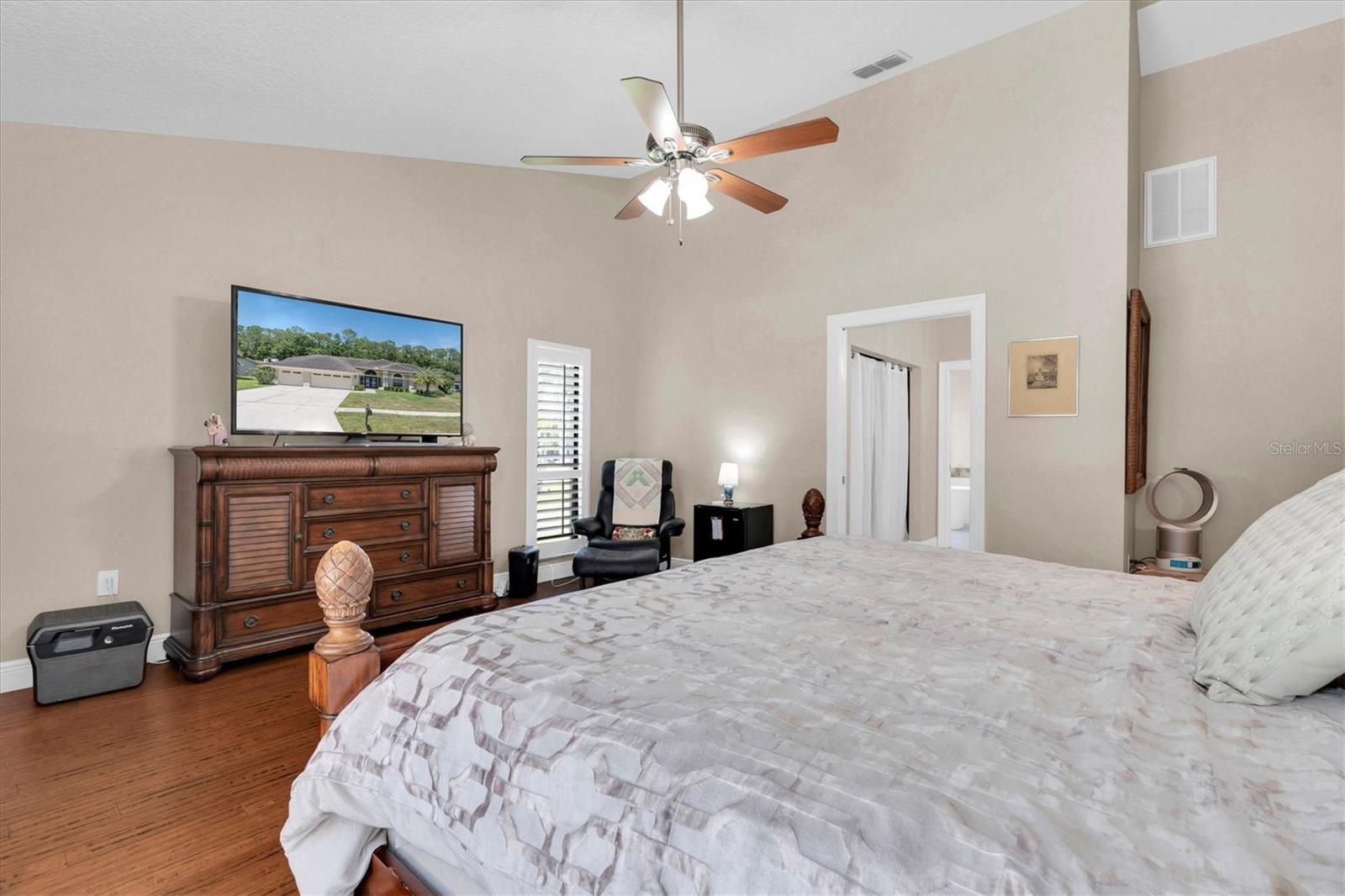 Spacious Primary Retreat