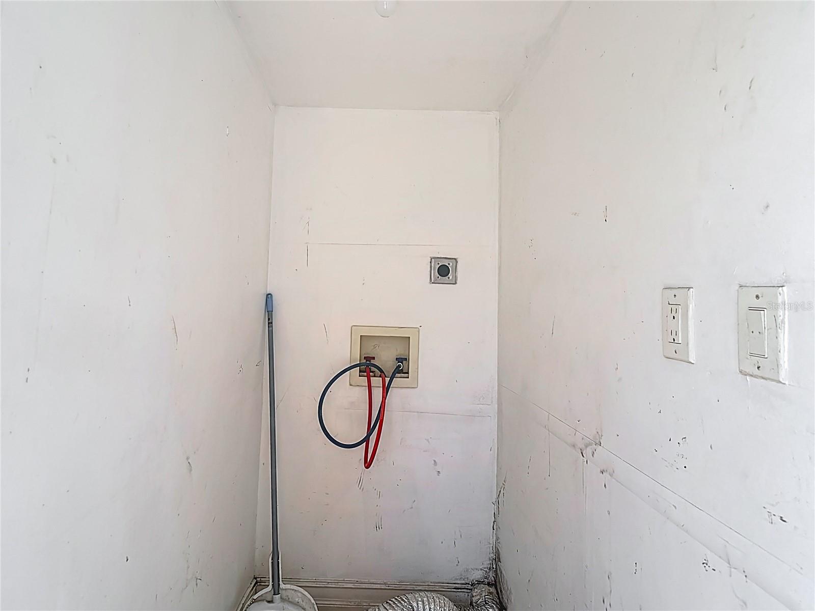 Washer dryer hookup