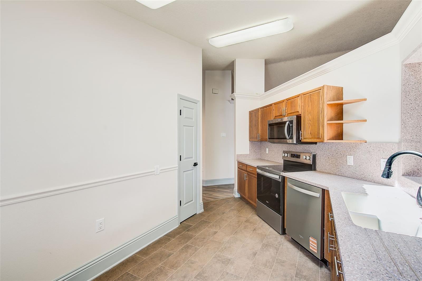 DINETTE TO KITCHEN