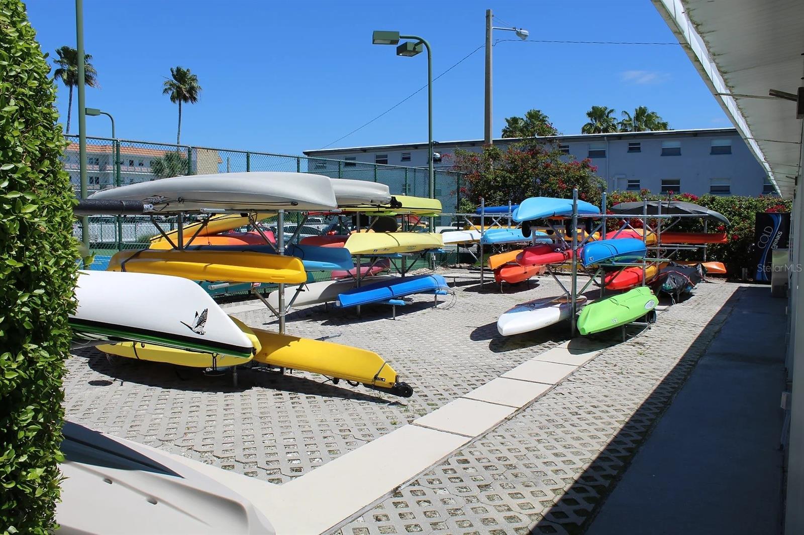 Town Shores of Gulfport: Kayaks