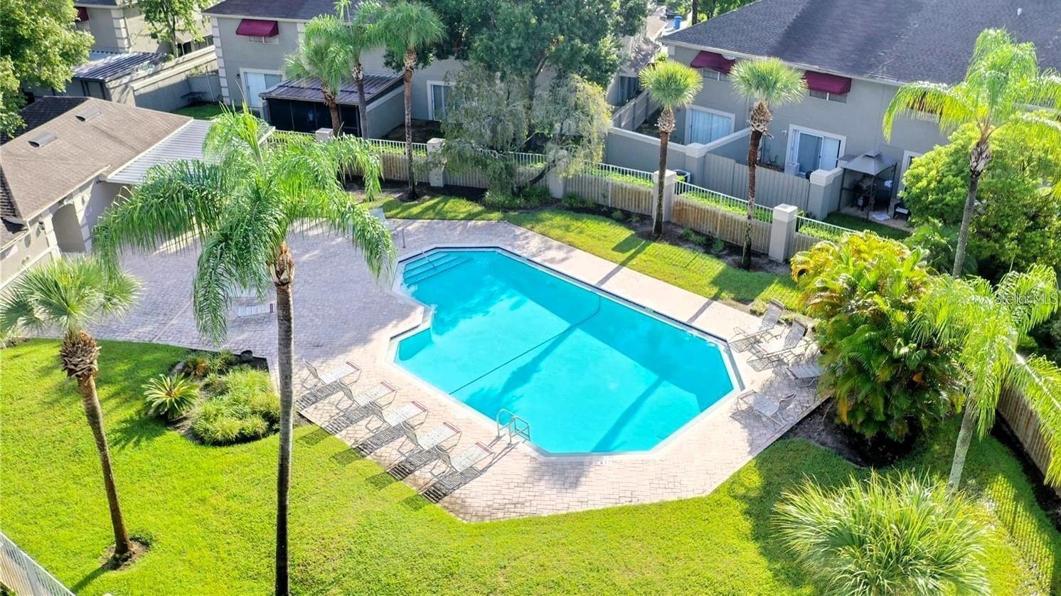 Chardonnay community pool and clubhouse