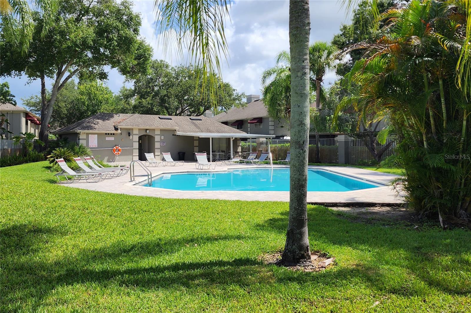 Chardonnay community pool and clubhouse
