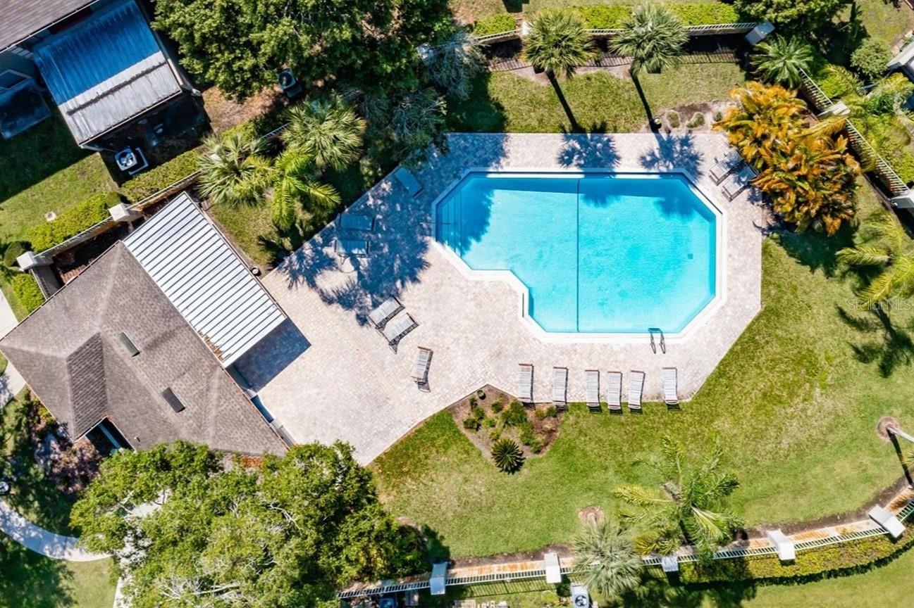 Chardonnay community pool and clubhouse