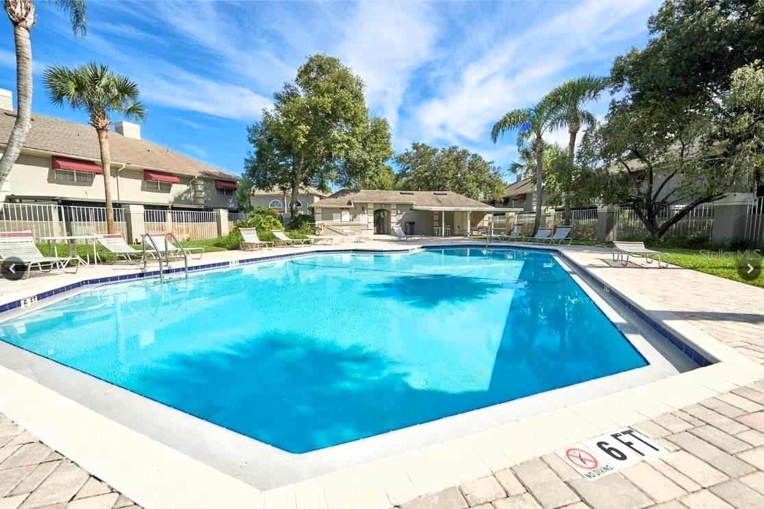 Chardonnay community pool and clubhouse