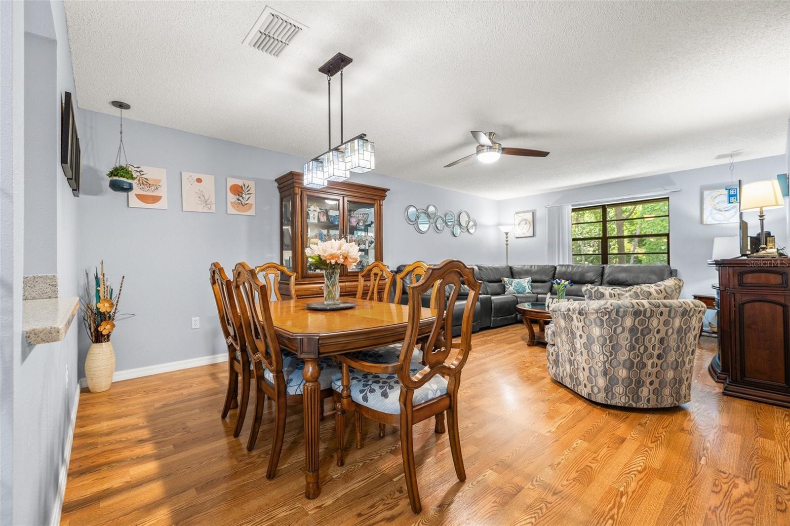 Formal dining room