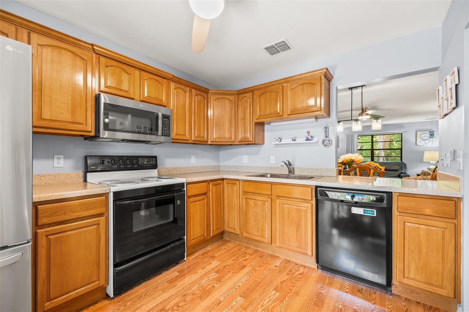 Lots of cabinet storage