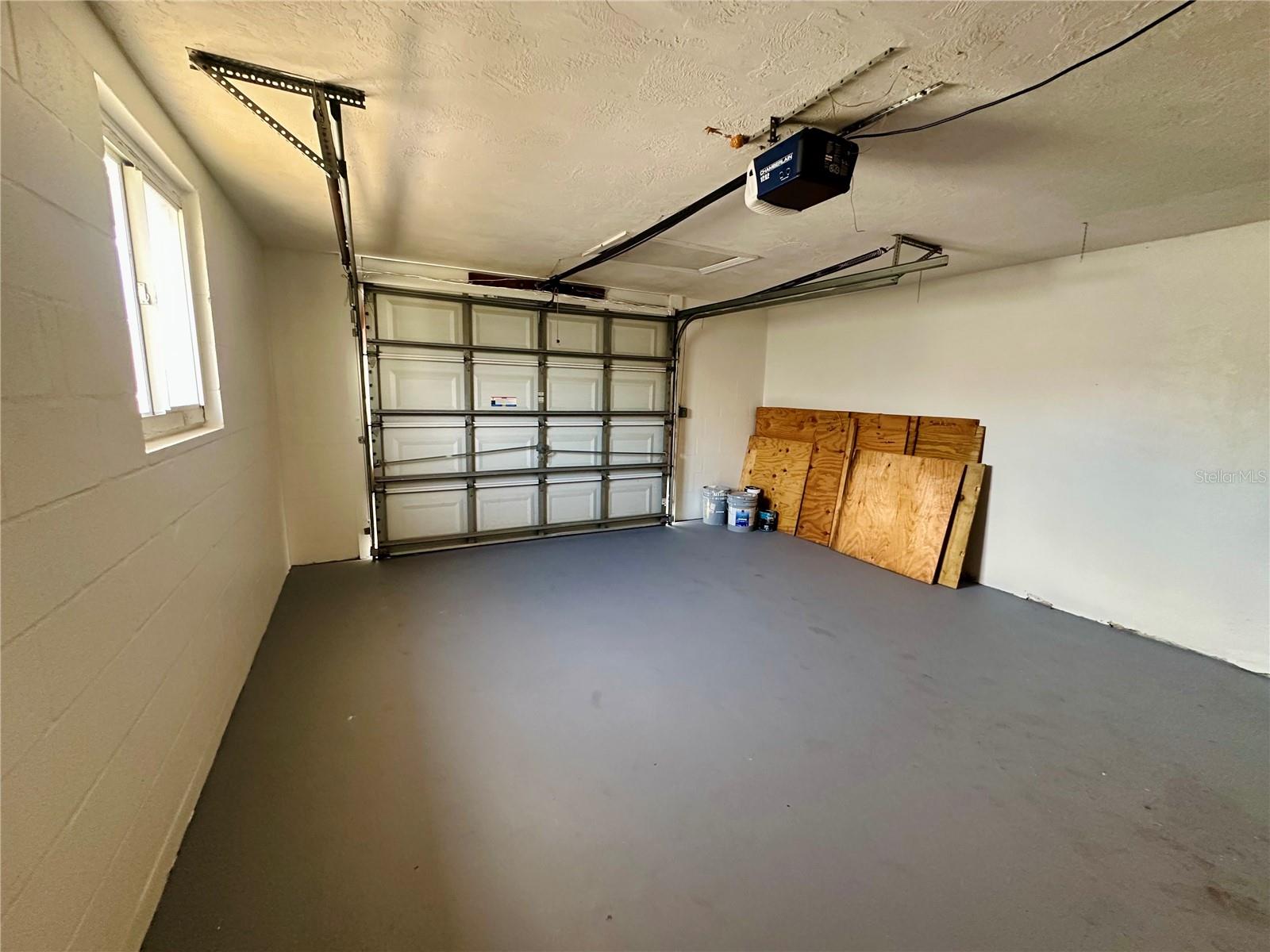 1 Car Garage!