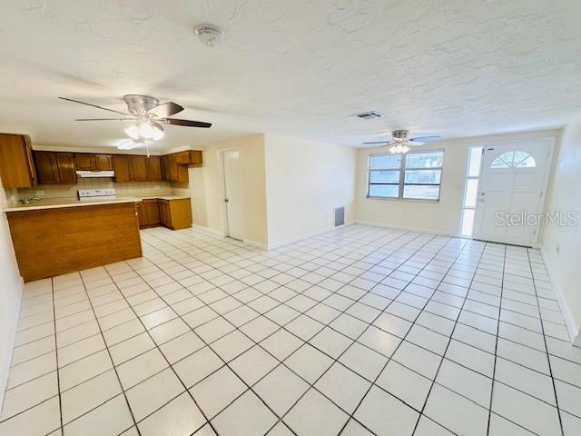 Open Floor Plan!