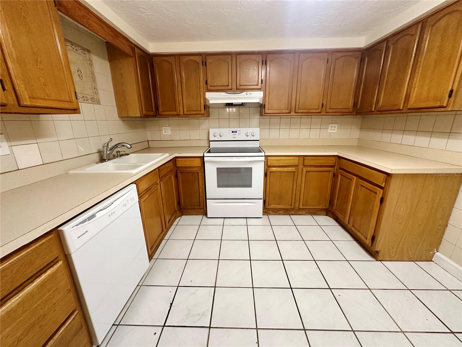 Lots of Counter Space!