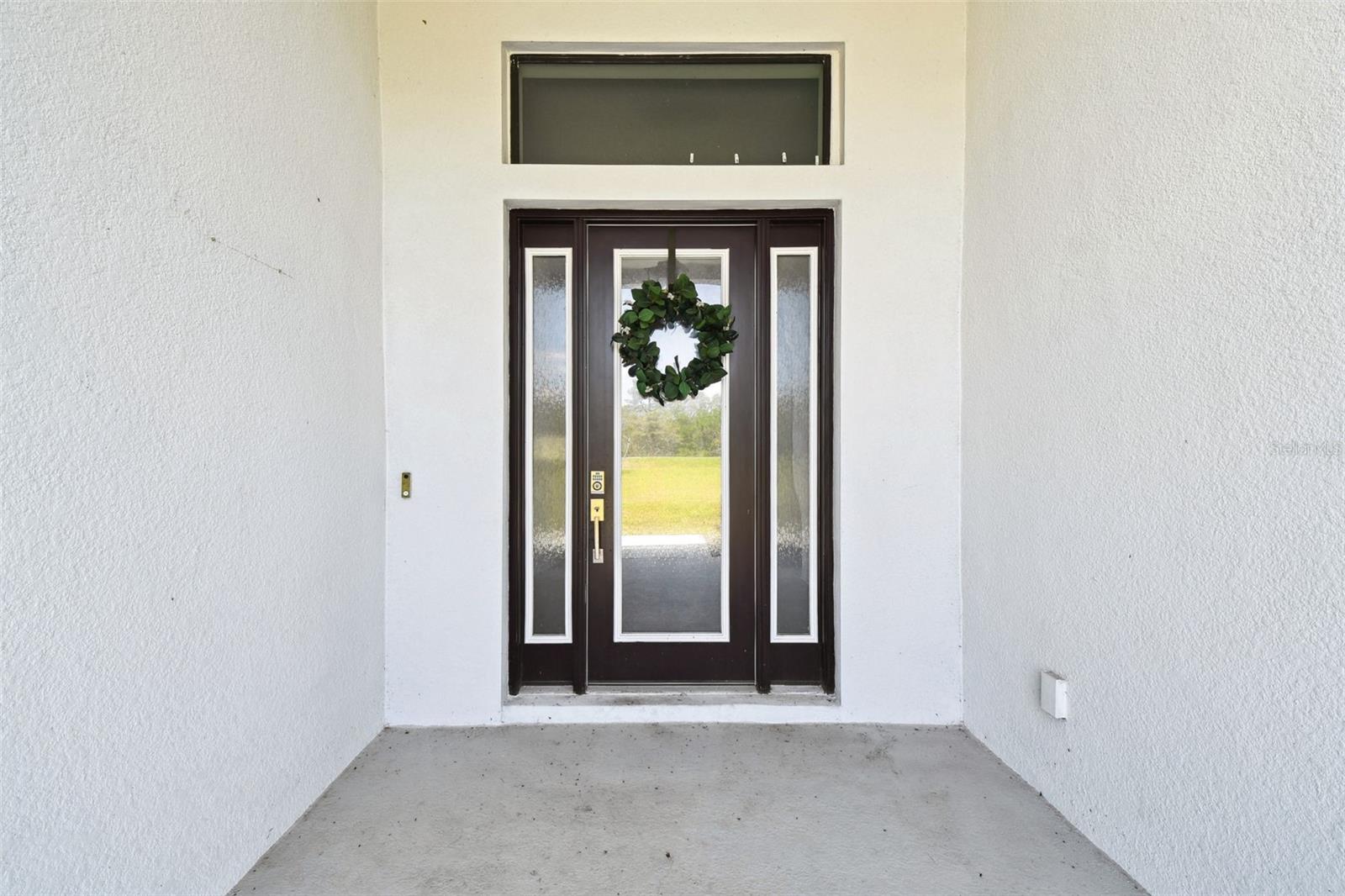 Entryway w/Glass Entry Door & 2 Glass Sidelights