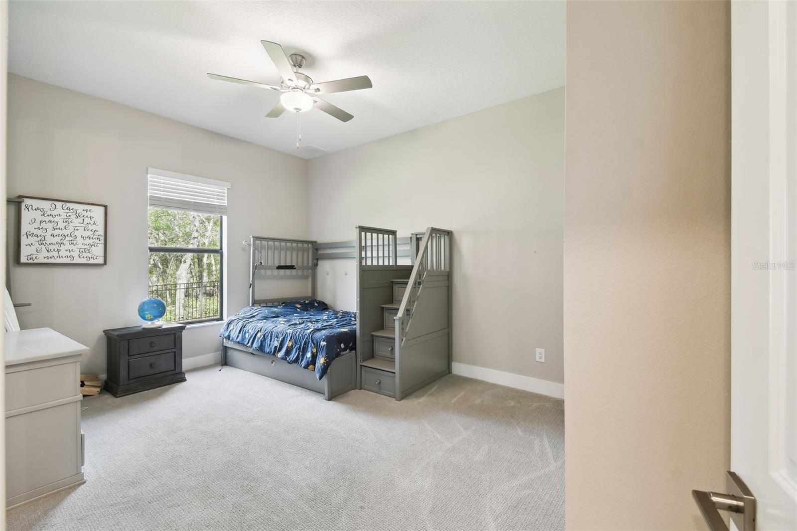 Oversized Bedroom 4