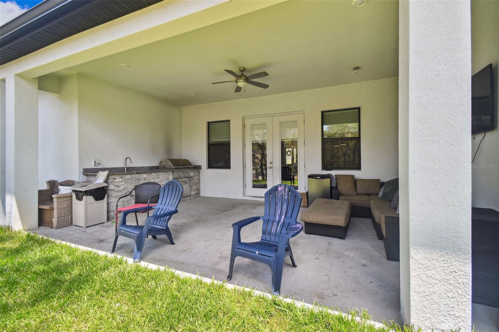 Oversized Covered Lanai w/Custom Outdoor Kitchen
