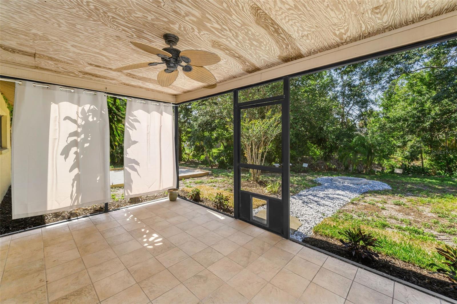 Screened-In Lanai