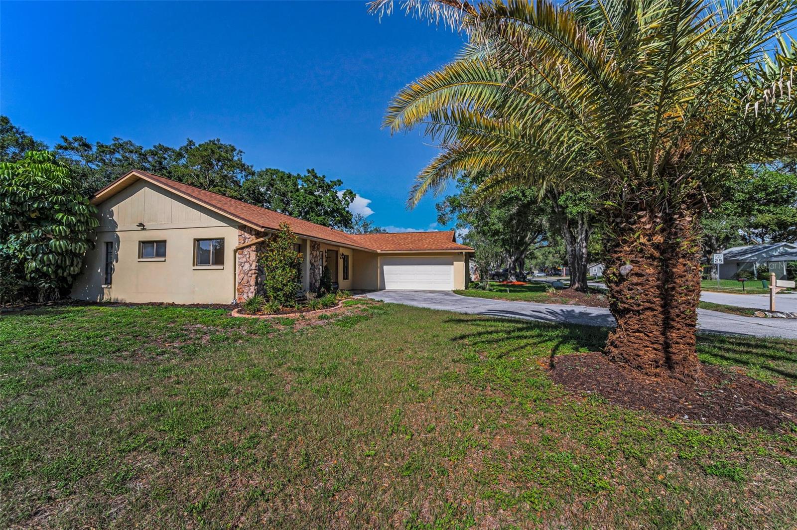 3041 Oak View Dr.