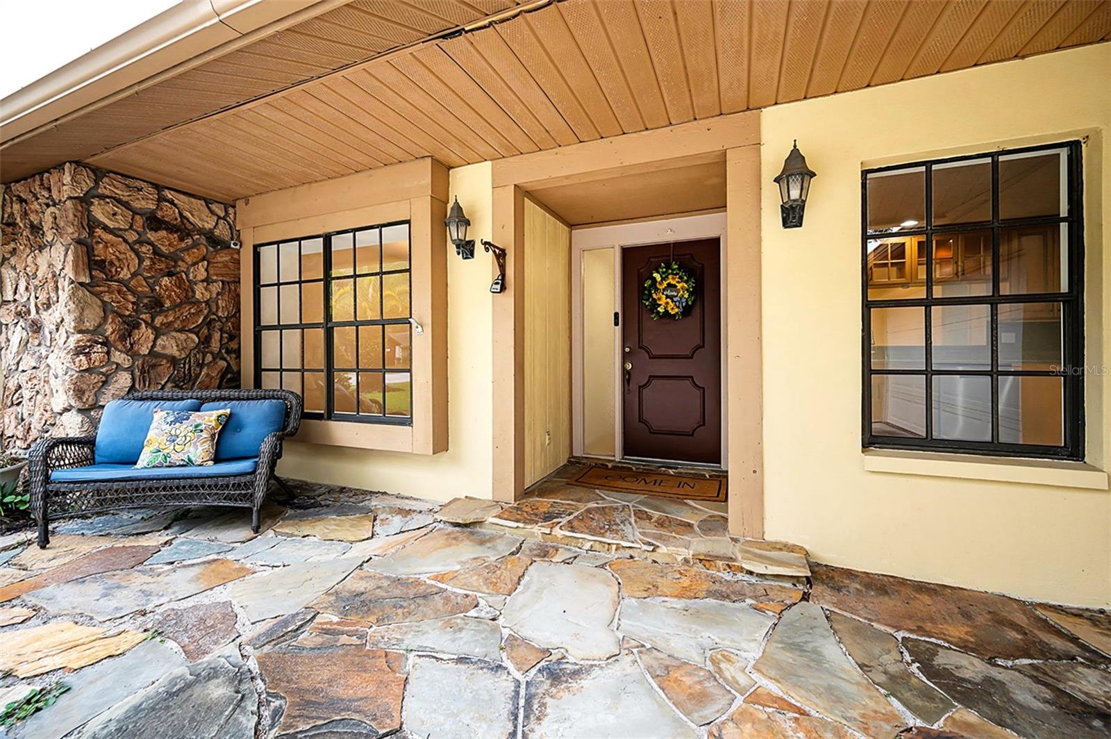 Front Entry w/ Freshly Painted Front Door!