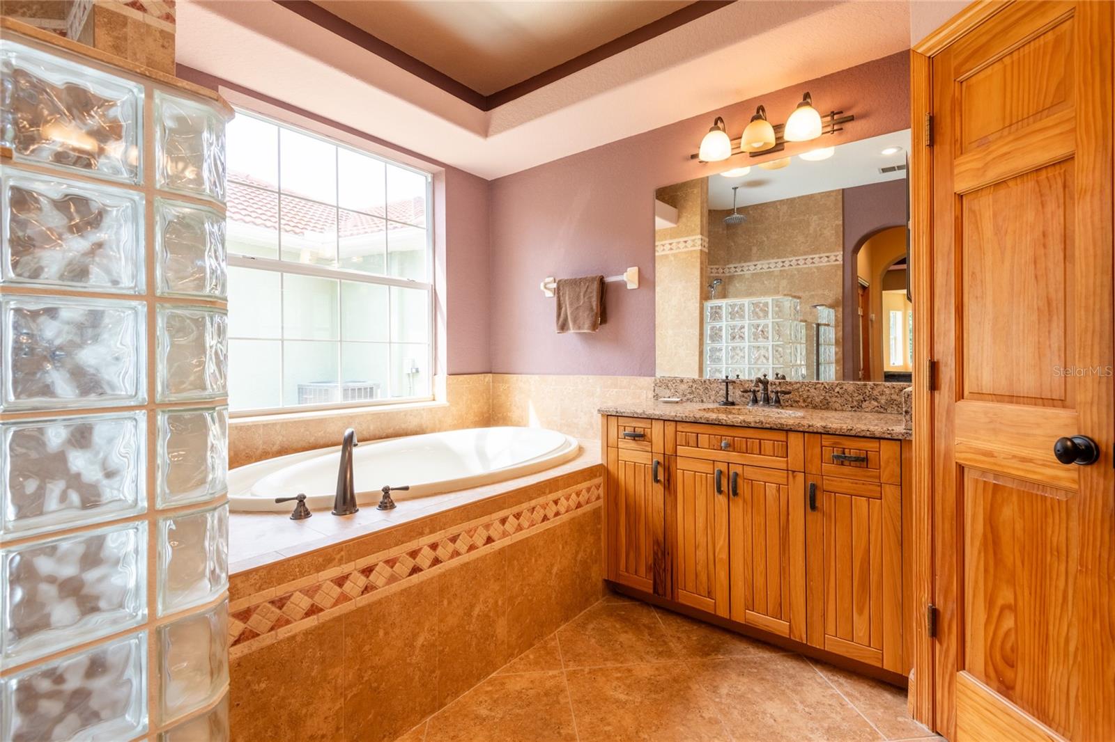 Beautiful Maple Cabinets