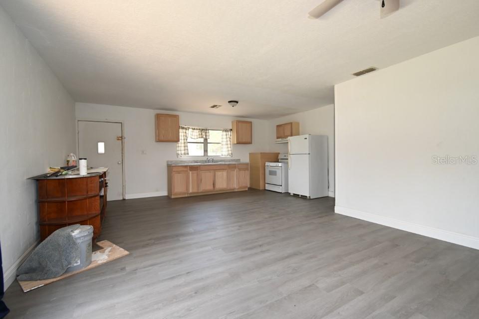 Kitchen Living Rm
