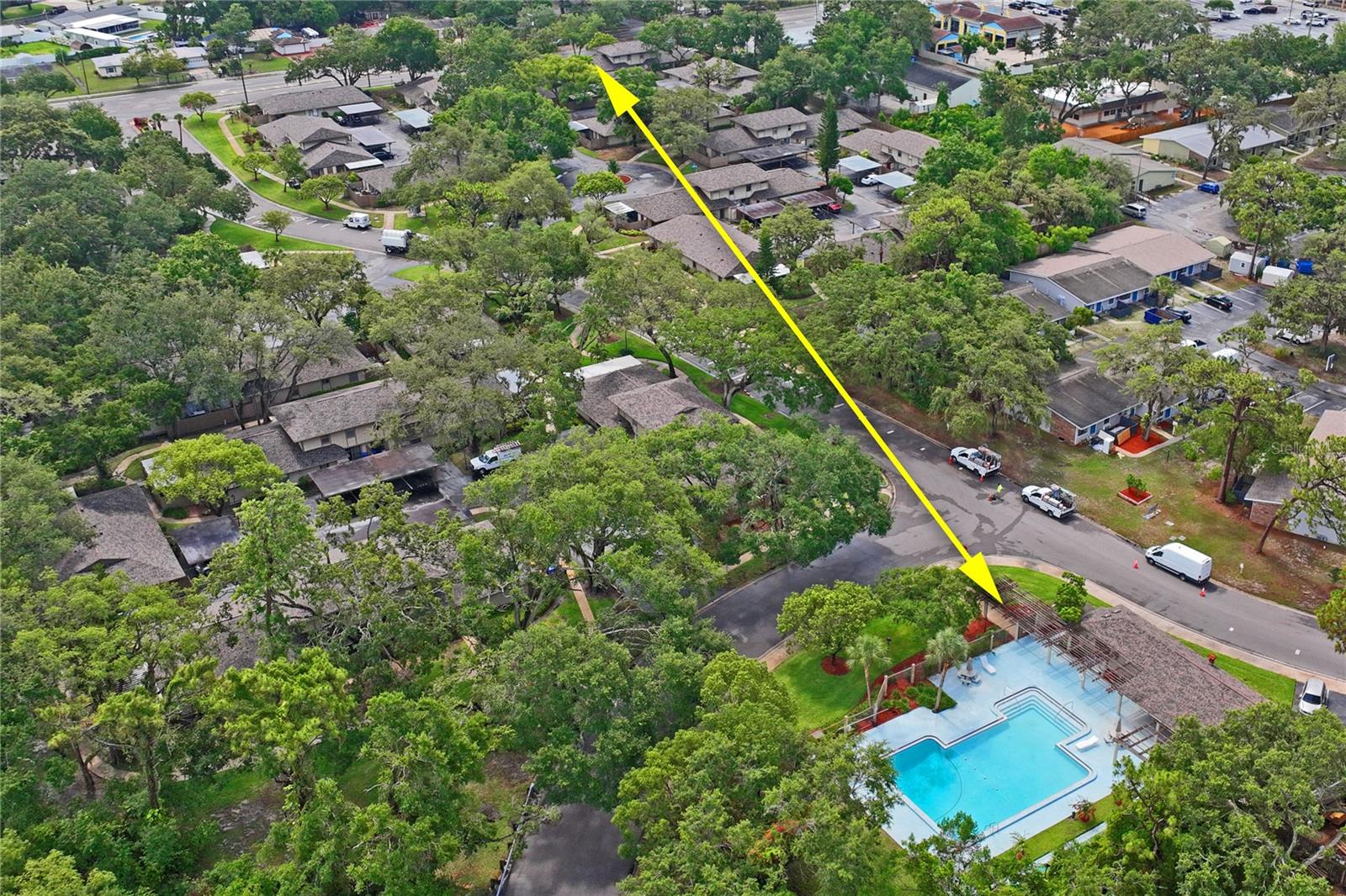2-3 min walking Distance from Home to Pool