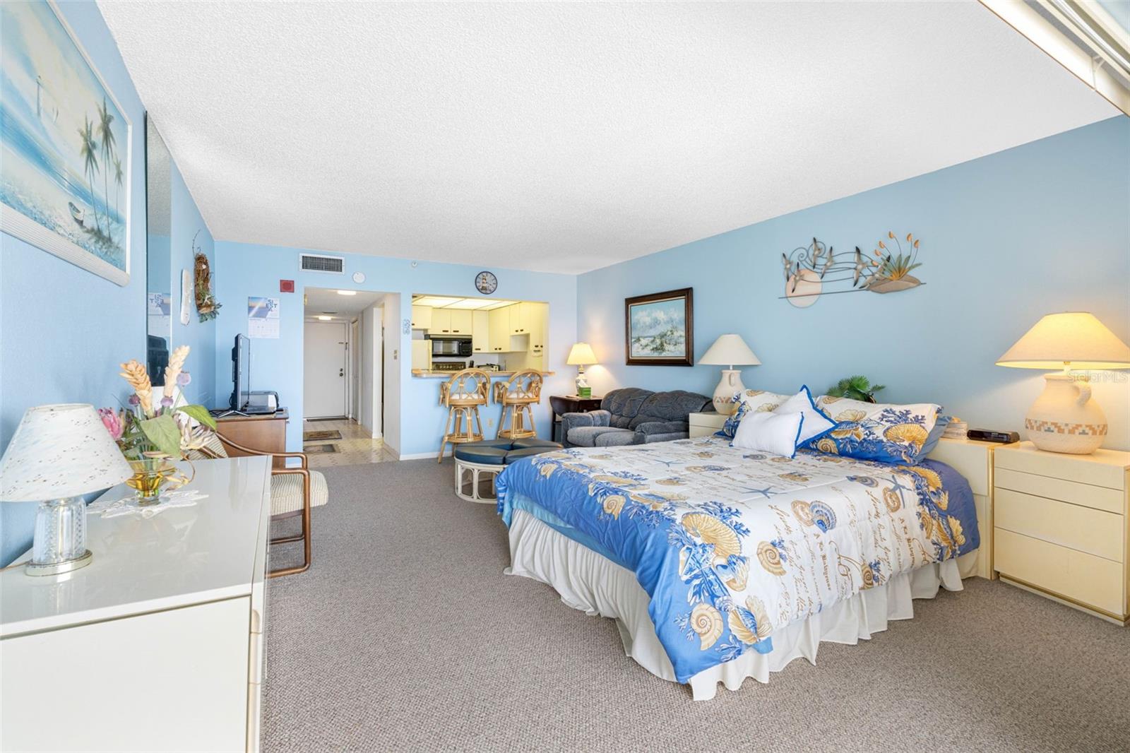 GREAT ROOM