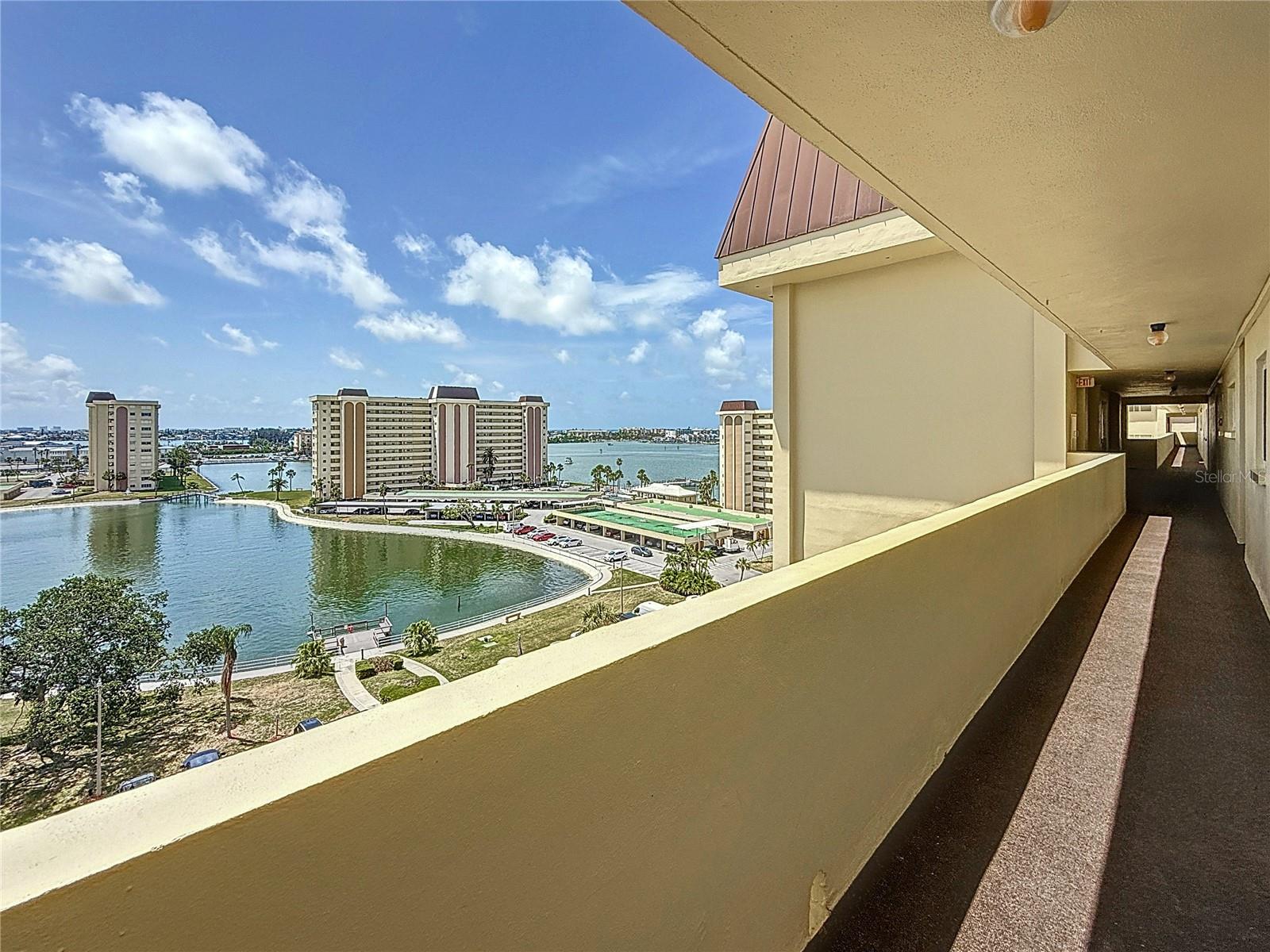 This shows the nice view from the front of the unit.