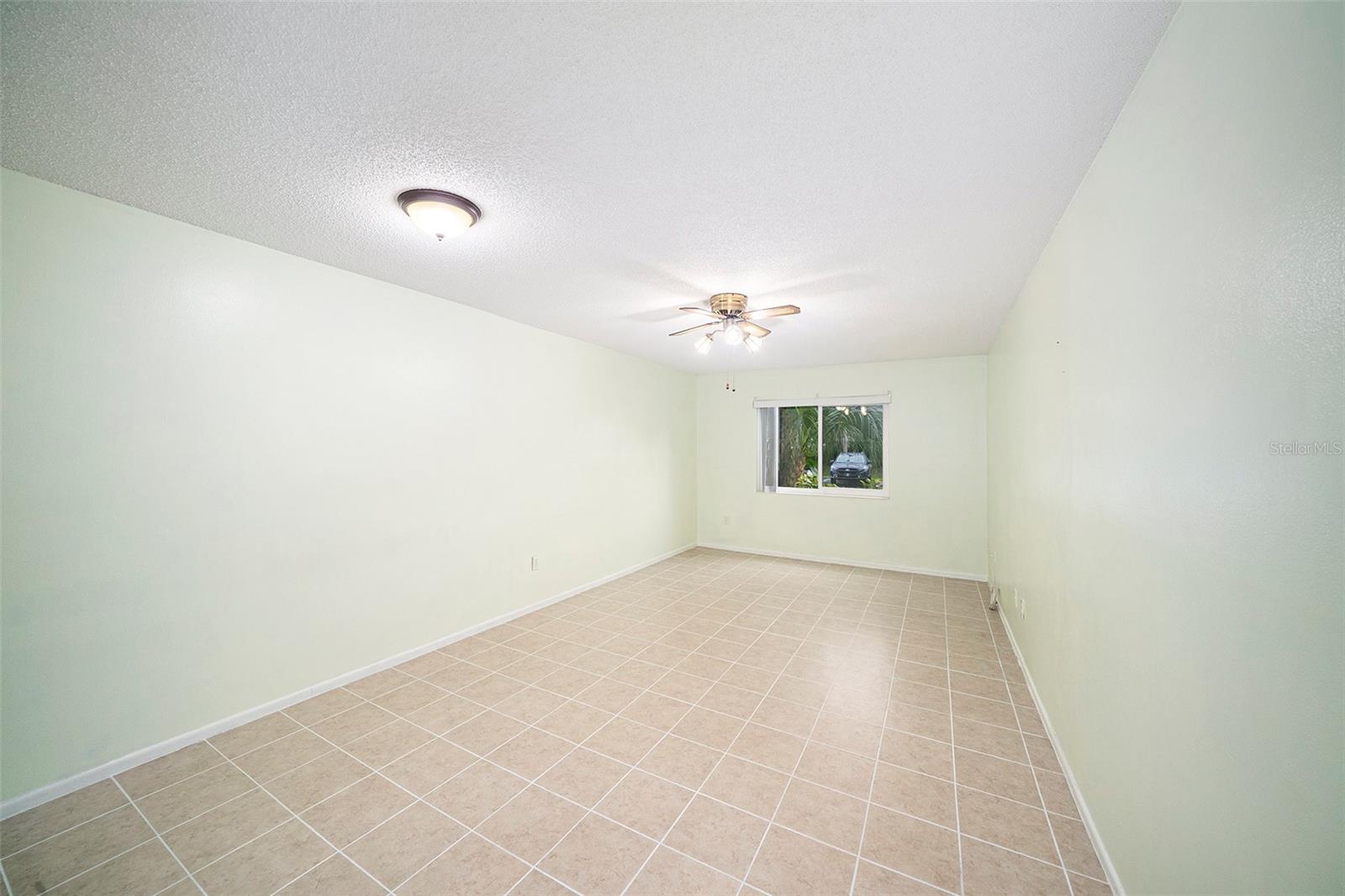 Living Room / Dinning Room Combo